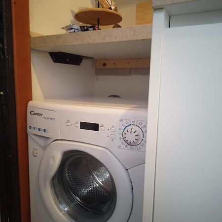 Guazzo Apartment - Self Check-In Парма Екстериор снимка