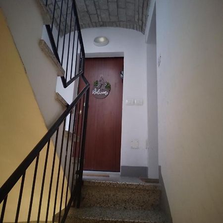 Guazzo Apartment - Self Check-In Парма Екстериор снимка